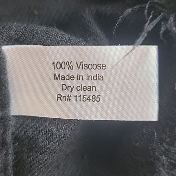 Unbranded black solid infinity scarf with rough edge trim One Size - Picture 6 of 6